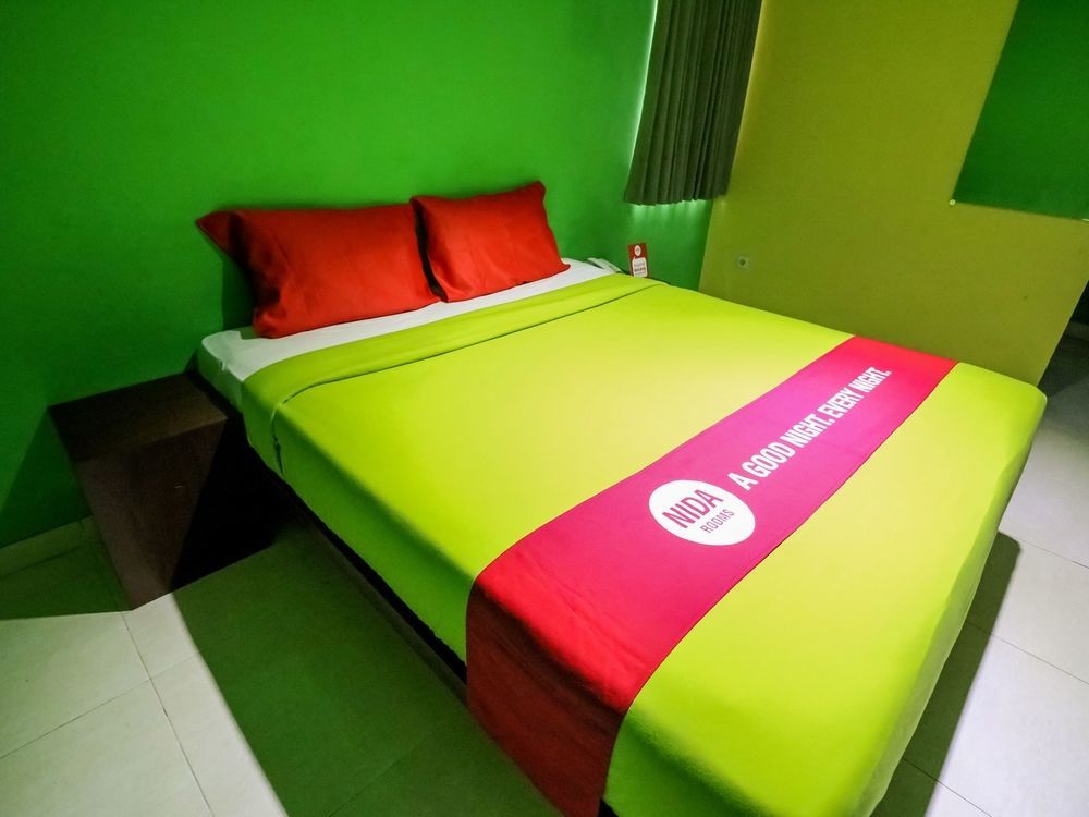 Nida Rooms Makassar Jampea 19536 Exterior foto